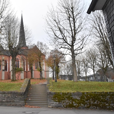 Kirchplatz_Much_Umgestaltung