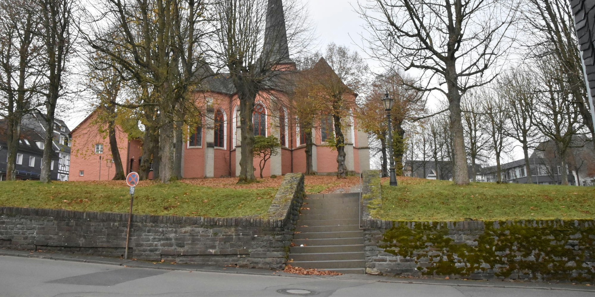 Kirchplatz_Much_Umgestaltung