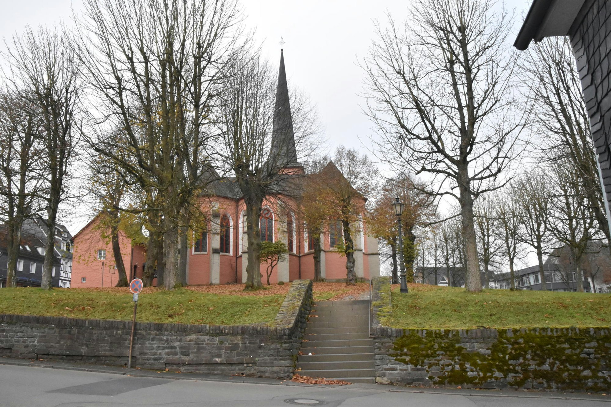 Kirchplatz_Much_Umgestaltung