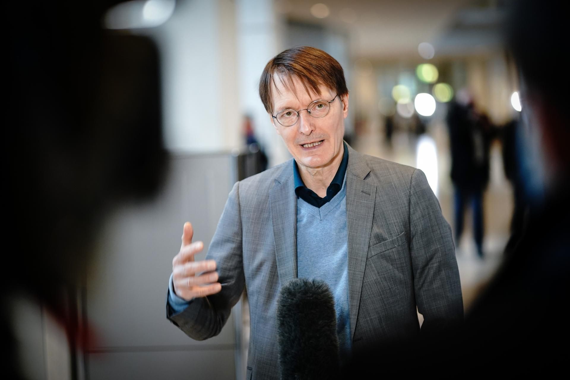 Karl Lauterbach Interview