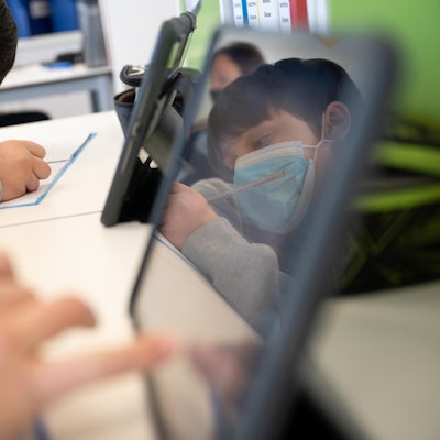 Symbolbild Kind Coronavirus