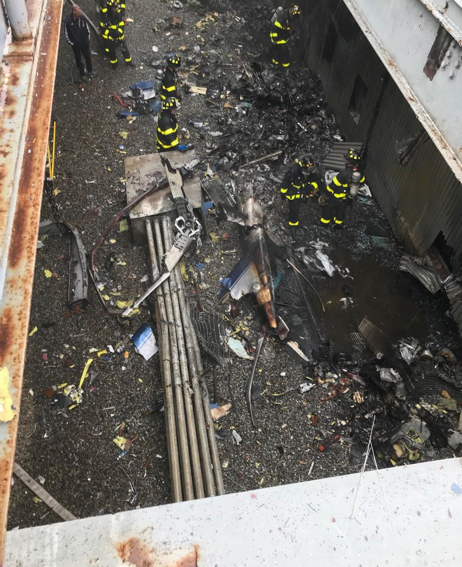 Schutt nach Hubschrauberabsturz