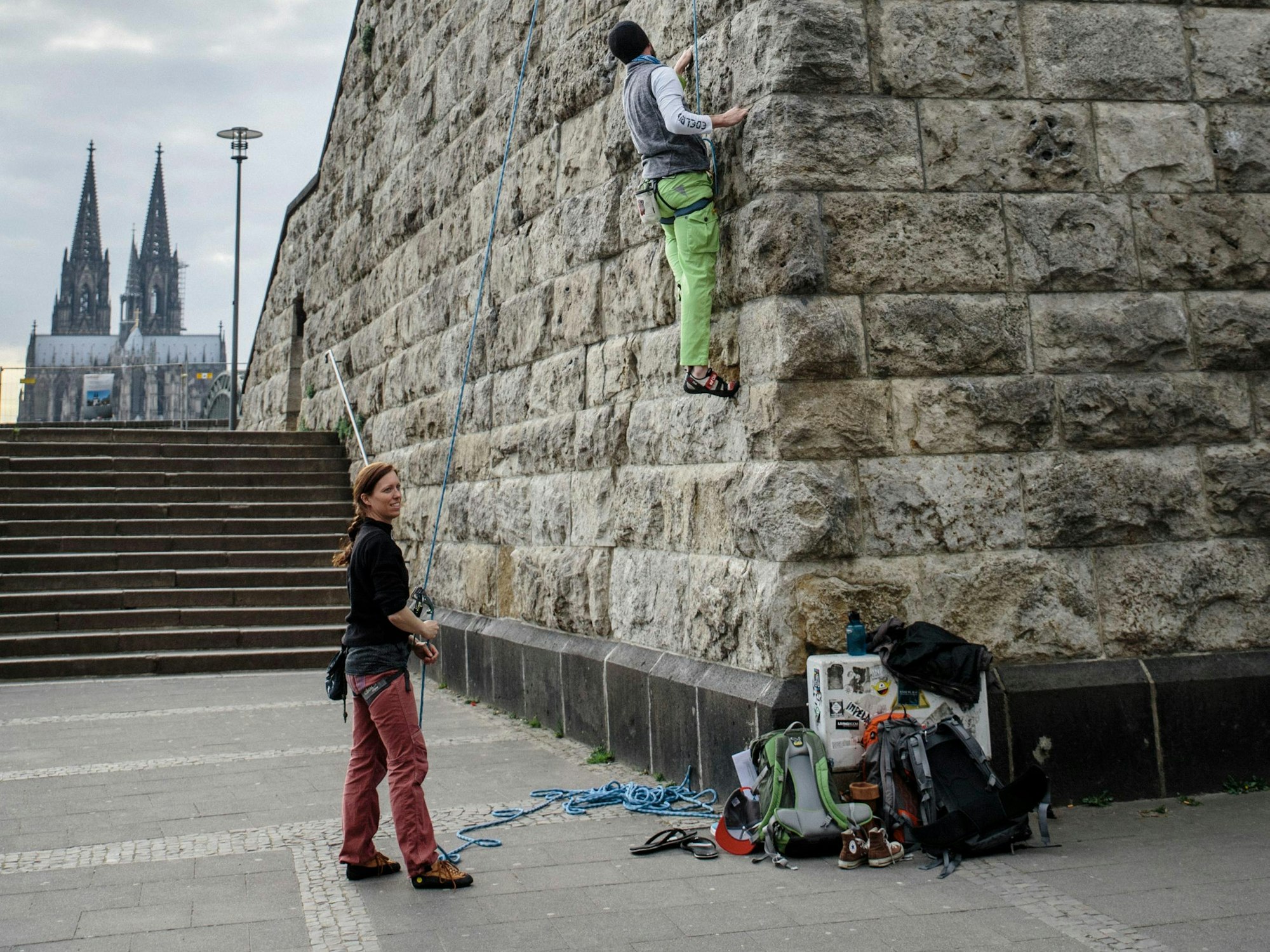 Klettern_Hohenzollernbruecke--2