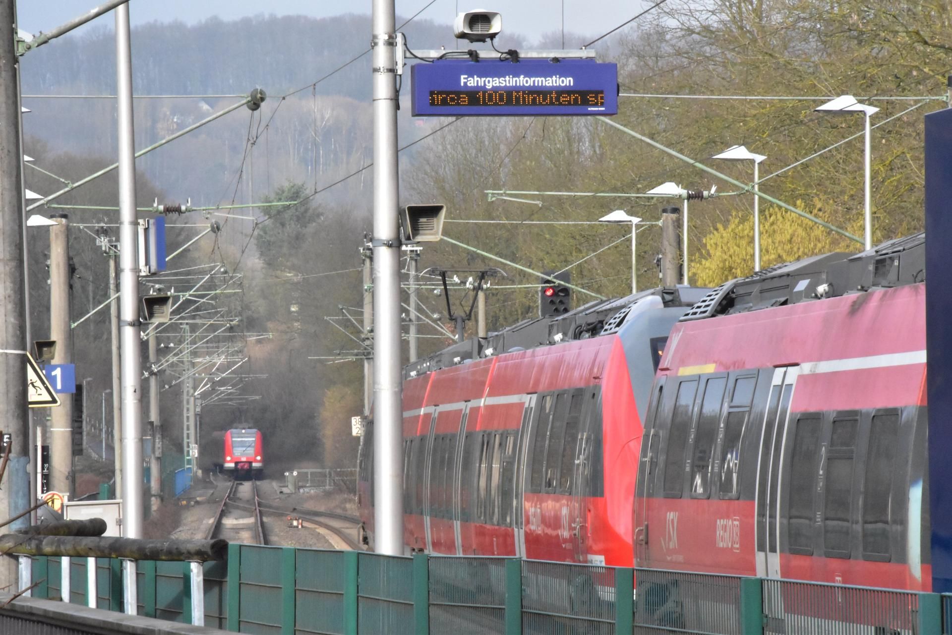 Stehende Züge Merten