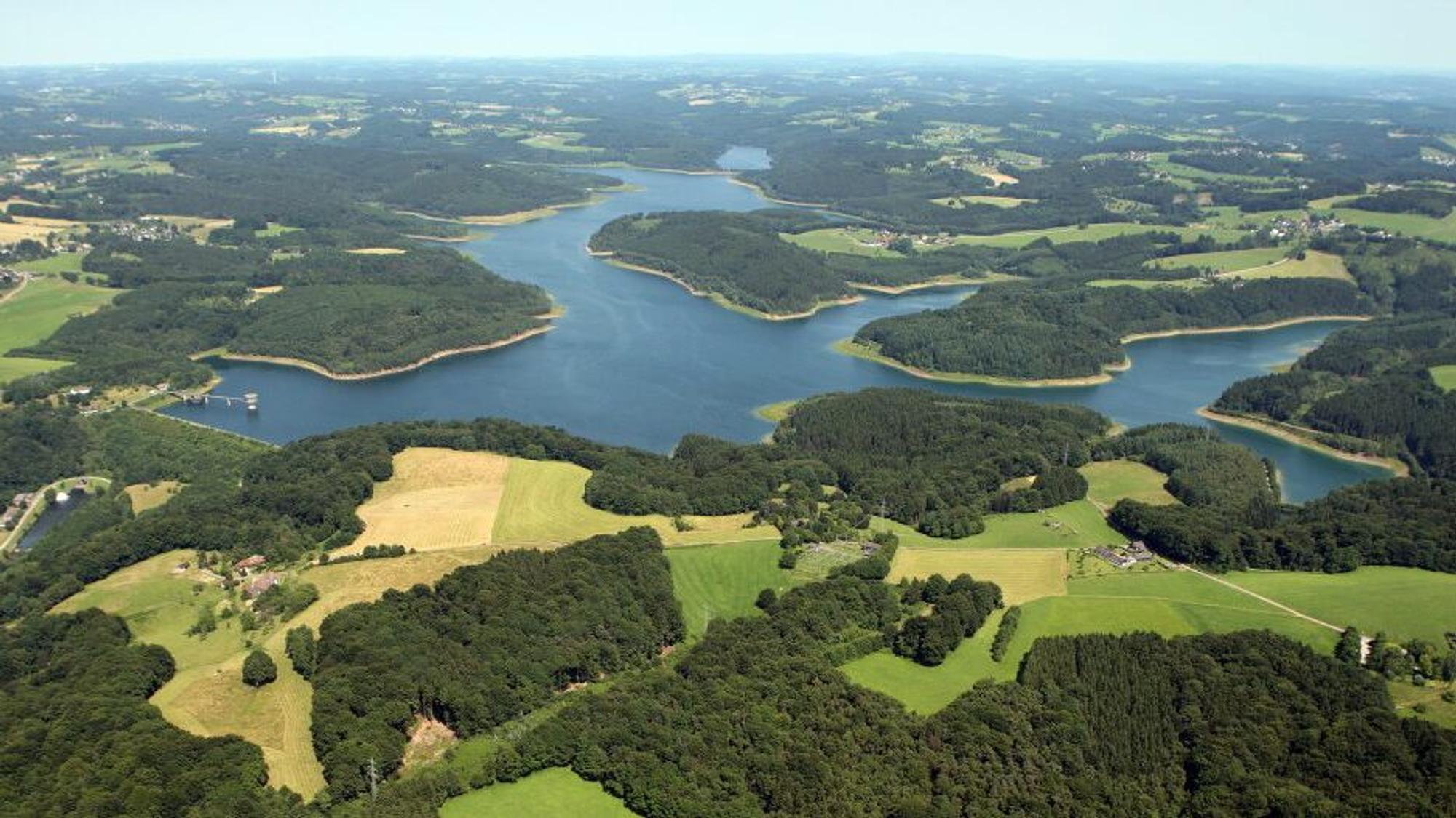 Die Große Dhünn-Talsperre aus der Vogelperspektive.