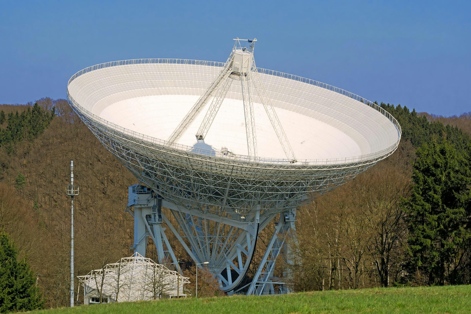 Radioteleskop_Effelsberg_TenderlockCC3.02015-04-09_01