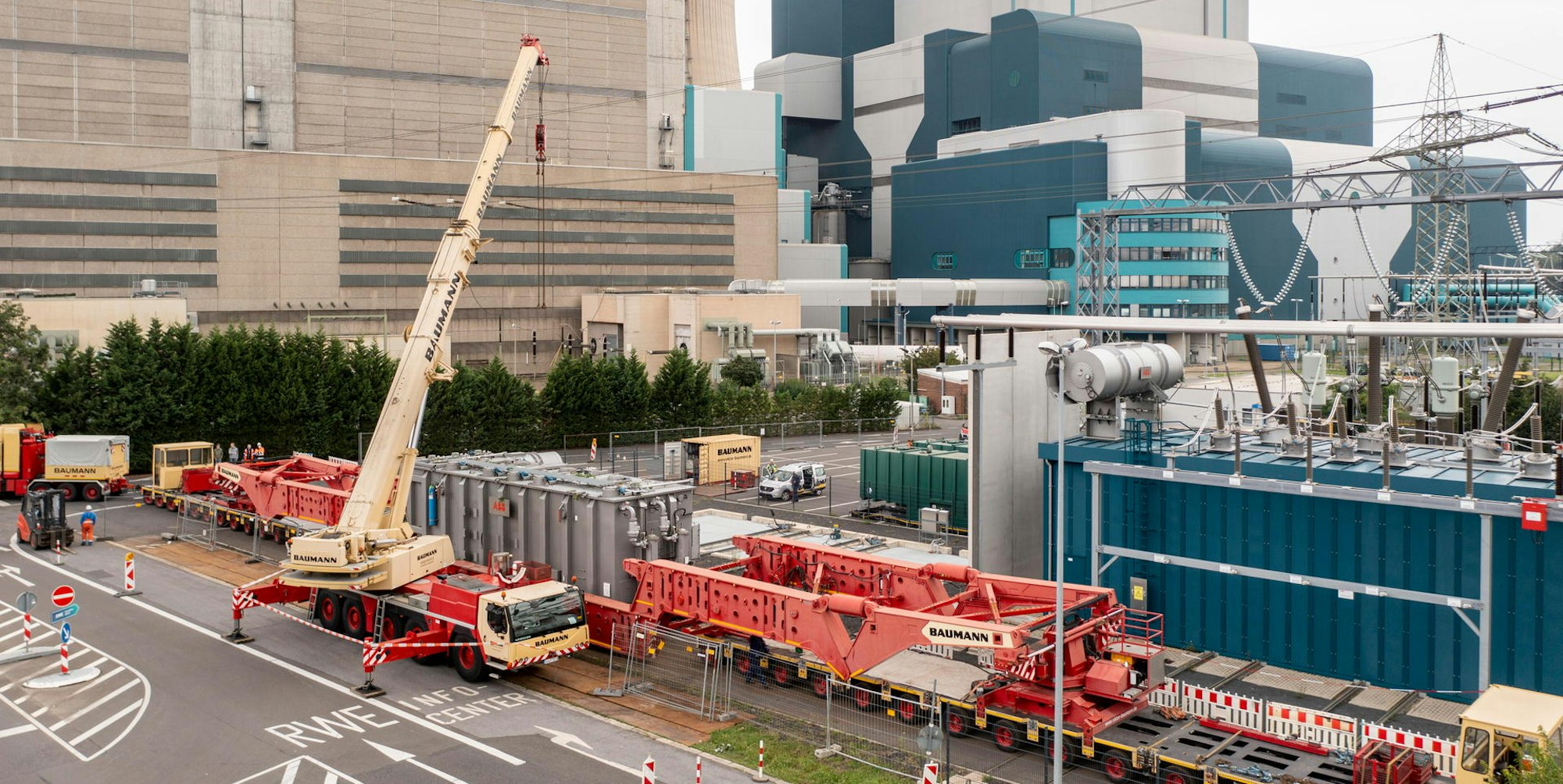 Bergheim_Schwertransport_Trafo_Kraftwerk__c_Goergen_(3)