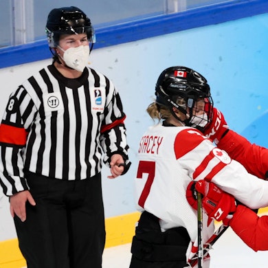 Prügeln mit doppelter Maske