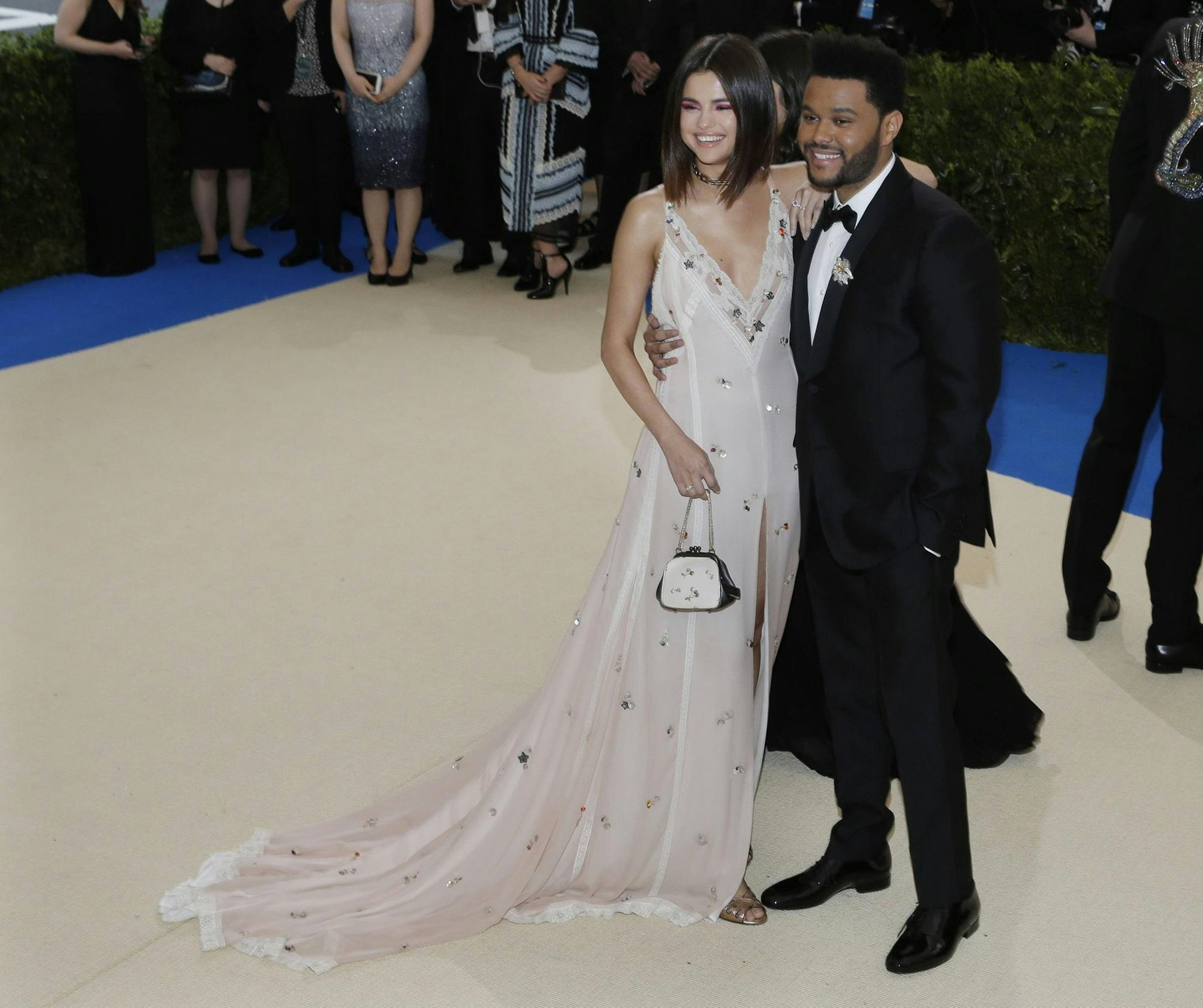 Gomez Weeknd imago