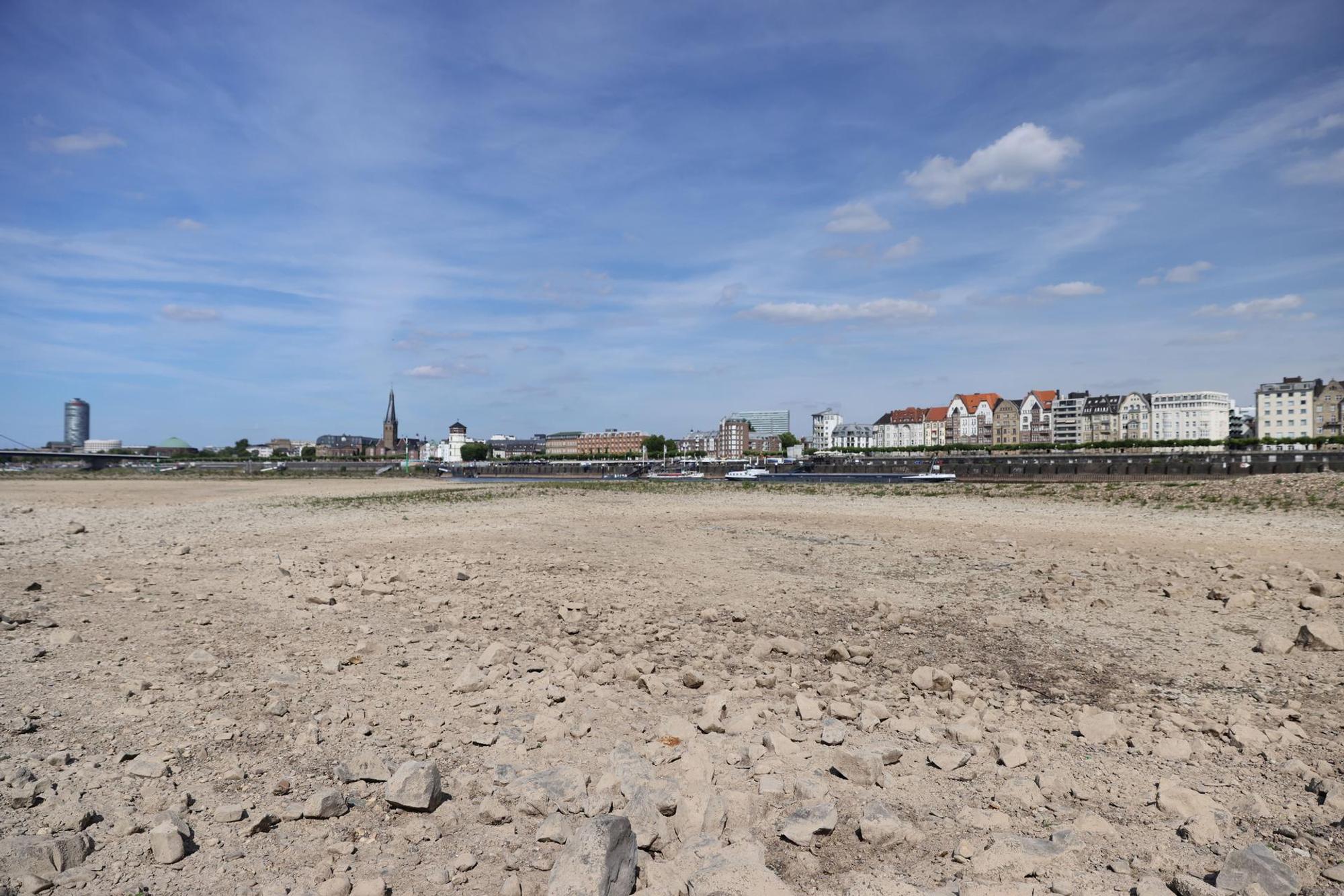Der Rhein bei Düssldorf