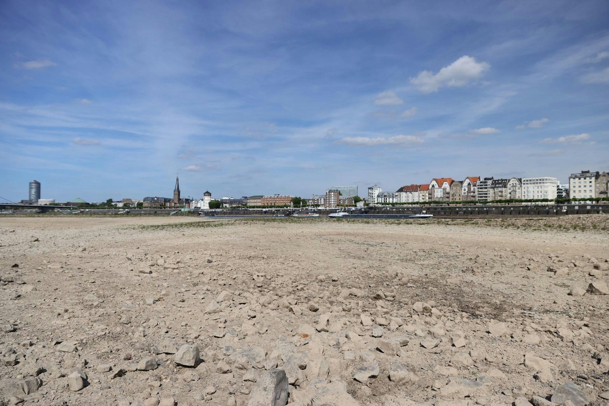 Der Rhein bei Düssldorf