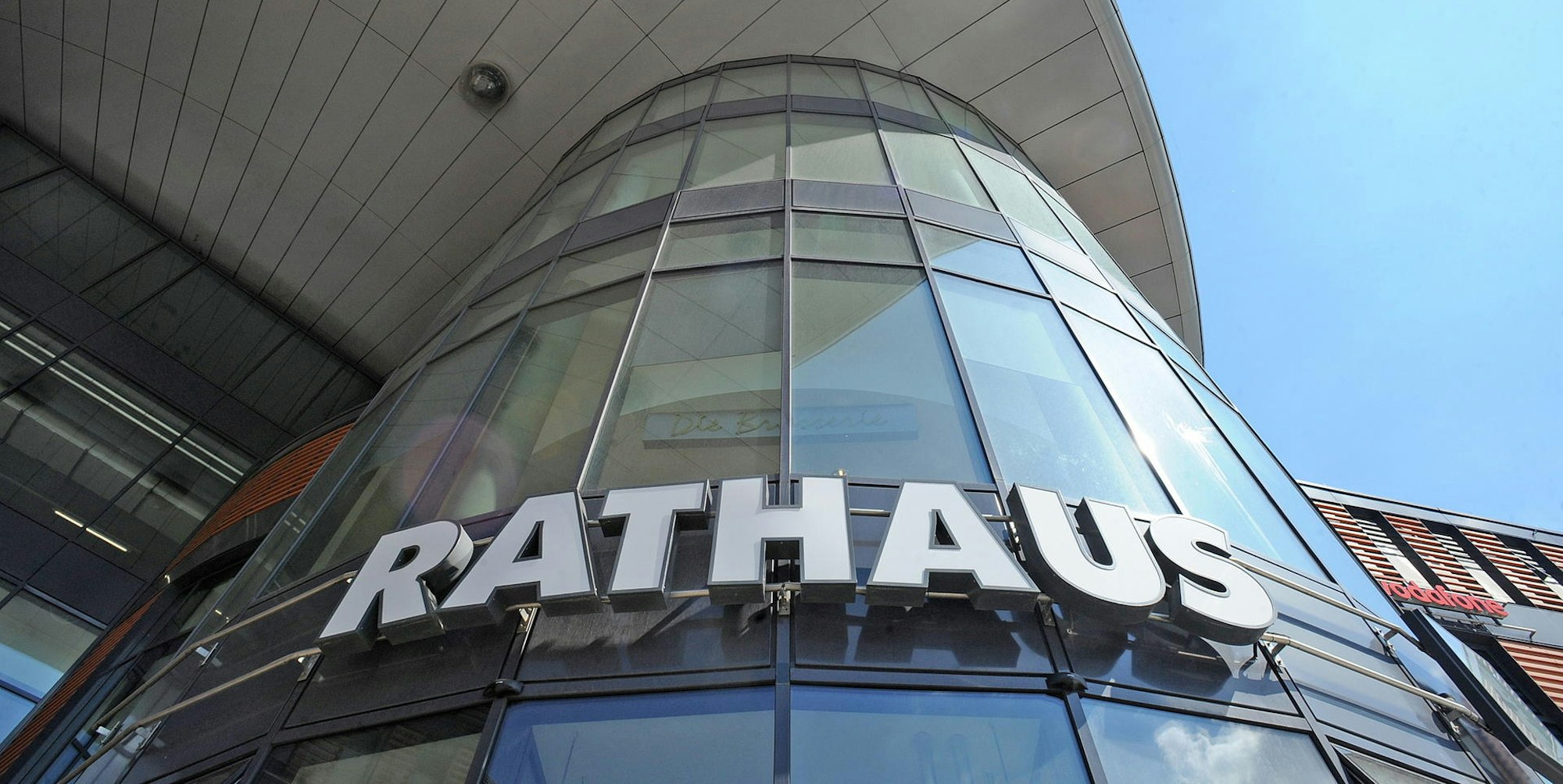 le-rathaus-leverkusen_(2)