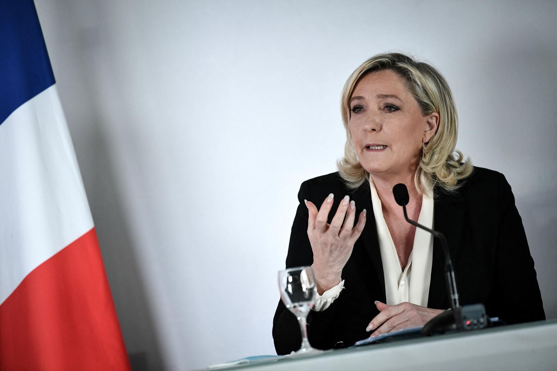Marine Le Pen (1)