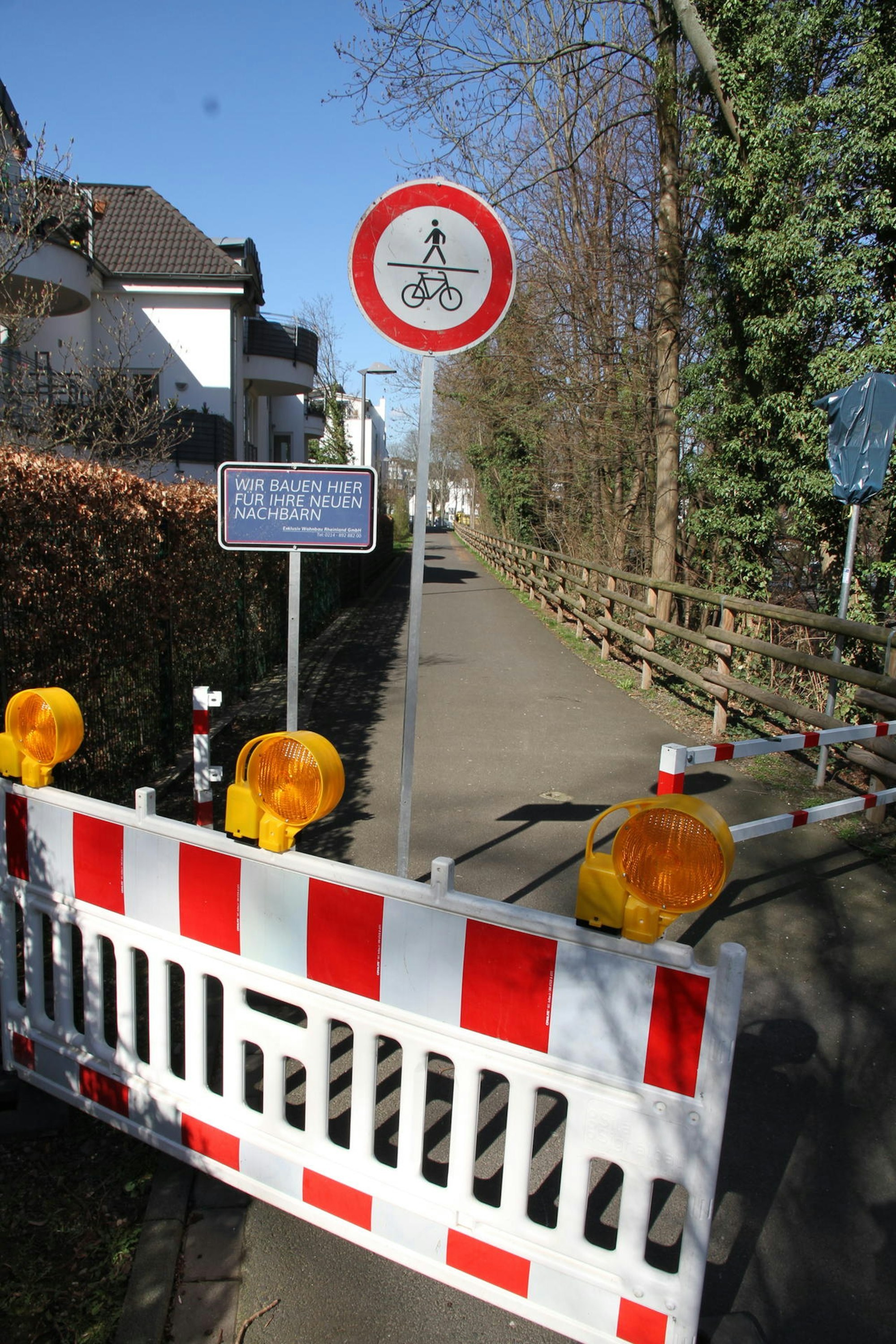 Gesperrter_Radweg_Siegburg