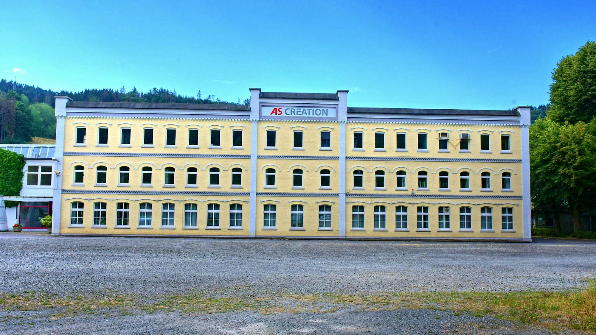 Das Firmengebäude in Derschlag.