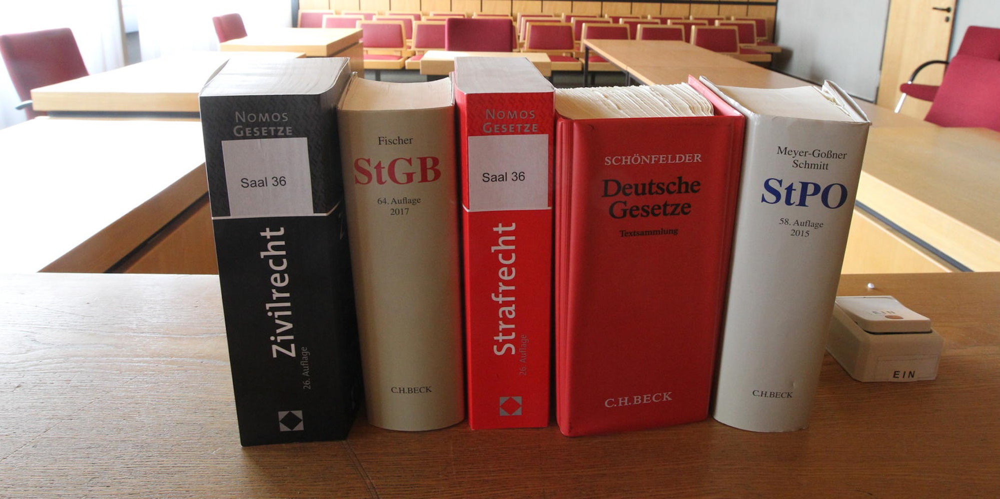 Akten_Amtsgericht_Siegburg