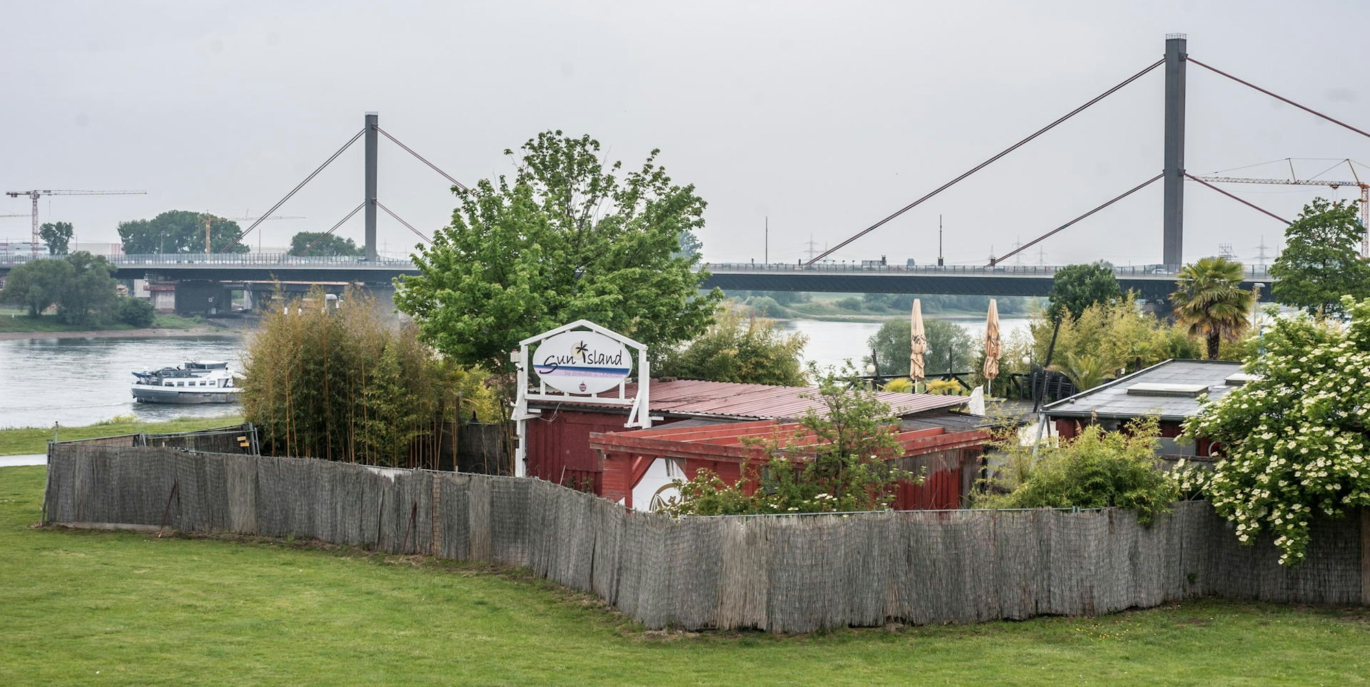 leverkusen-sun-island-_ALF_1860