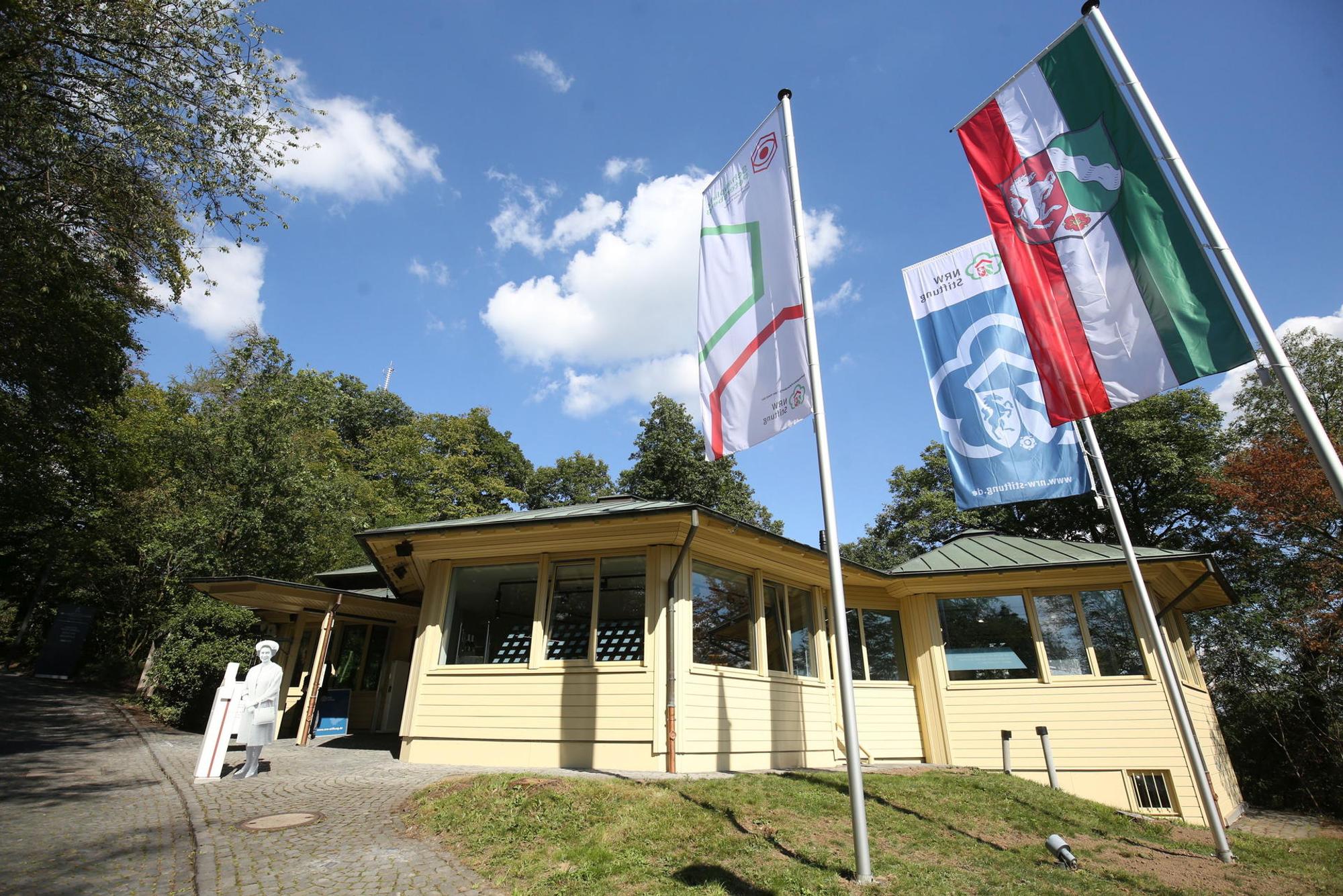 k_eroeffnung_besucherzentrum_schauplatz_petersberg_005_r