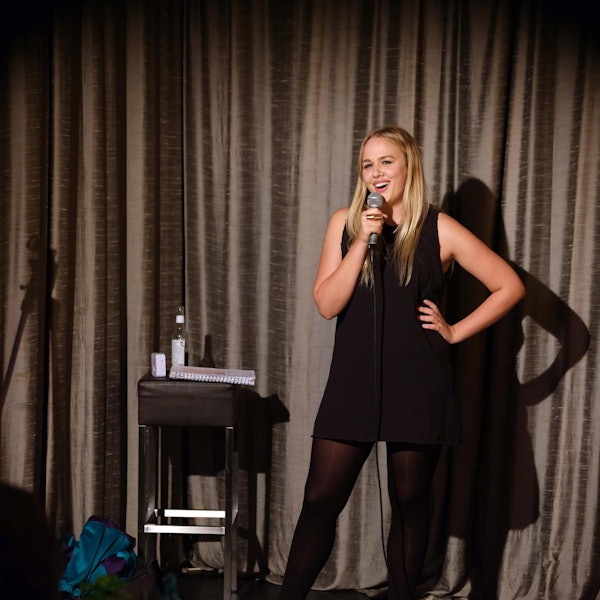 nab190819_Lara_Autsch_05