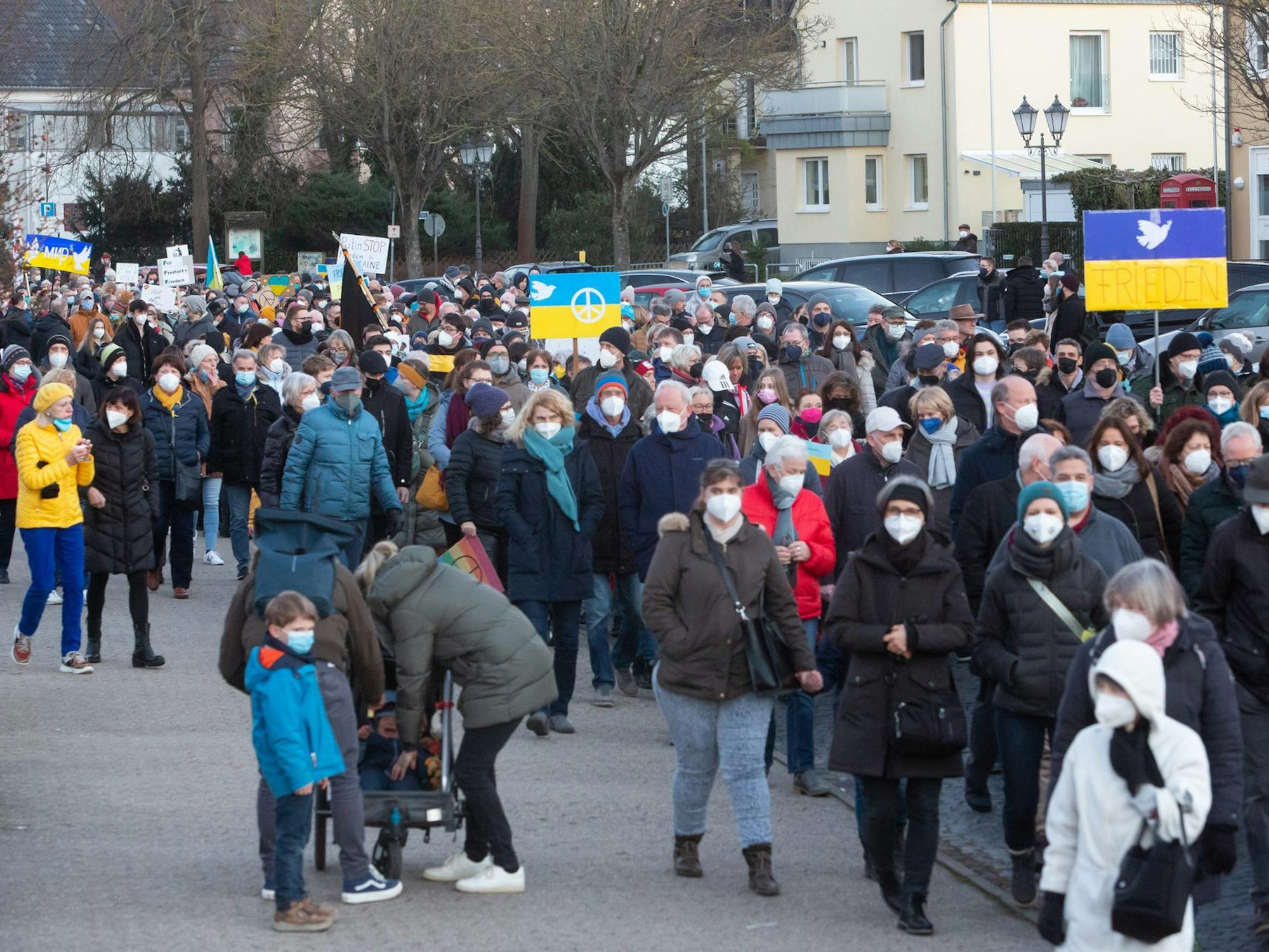 R Schweigegang Rheinbach wegen Krieg in der Ukraine Masse keh