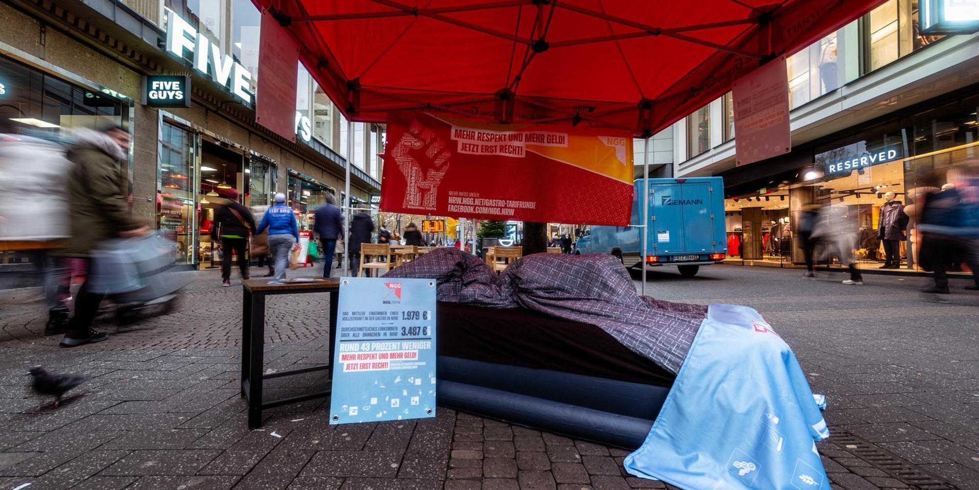 infostand-personalnotstand-
