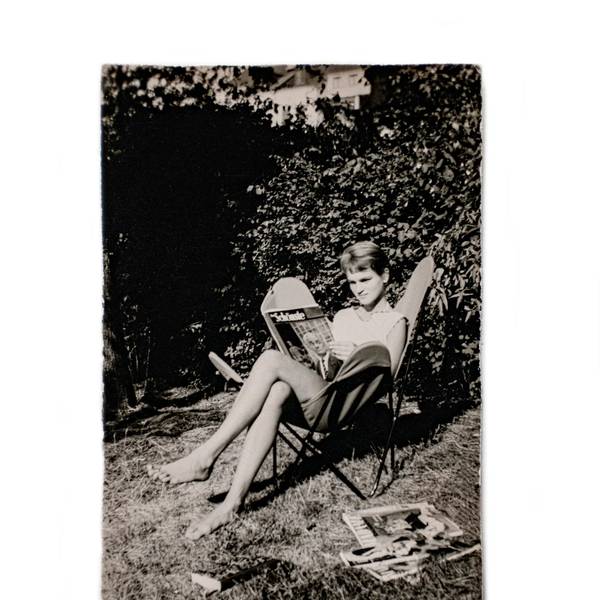 S.66_Lesen im Garten_©privat