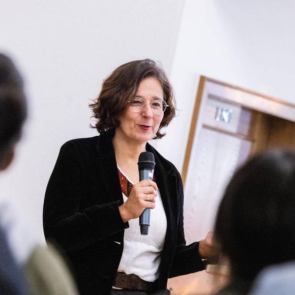 KR Isabel Schayani