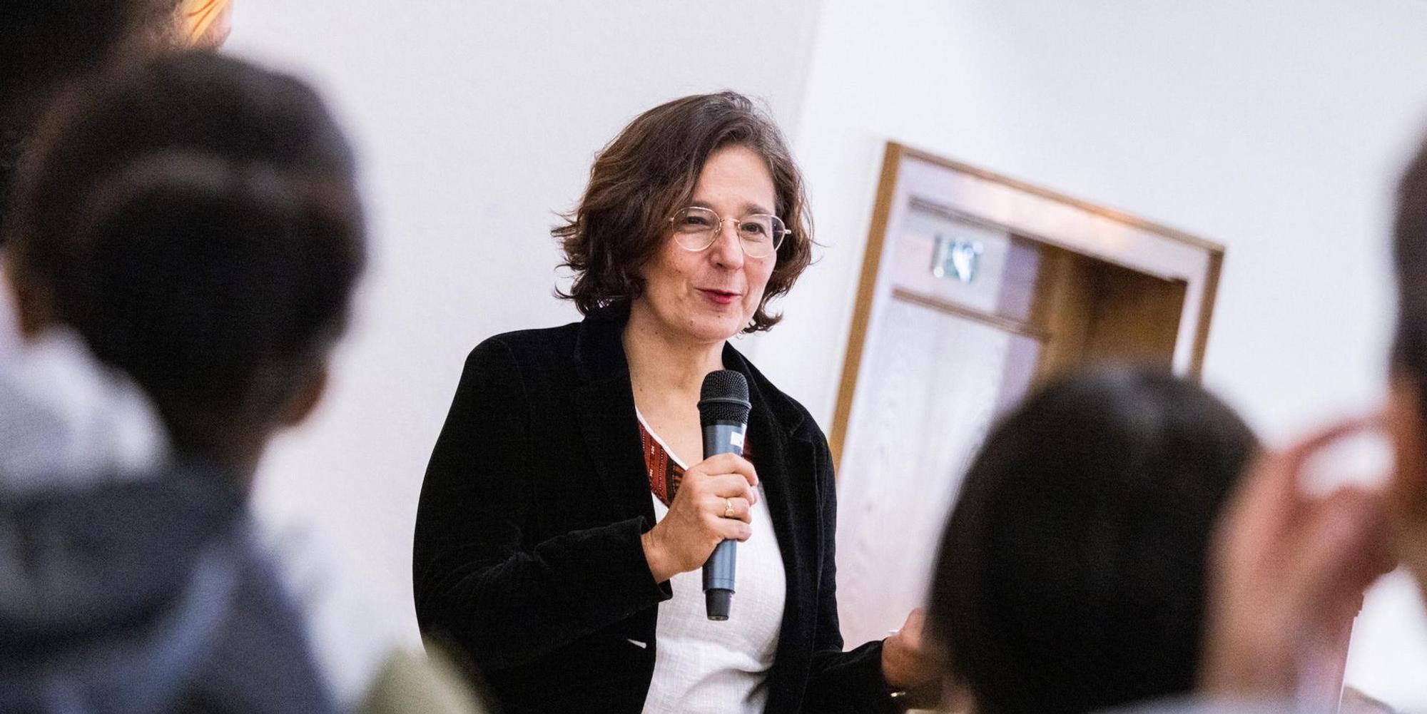KR Isabel Schayani