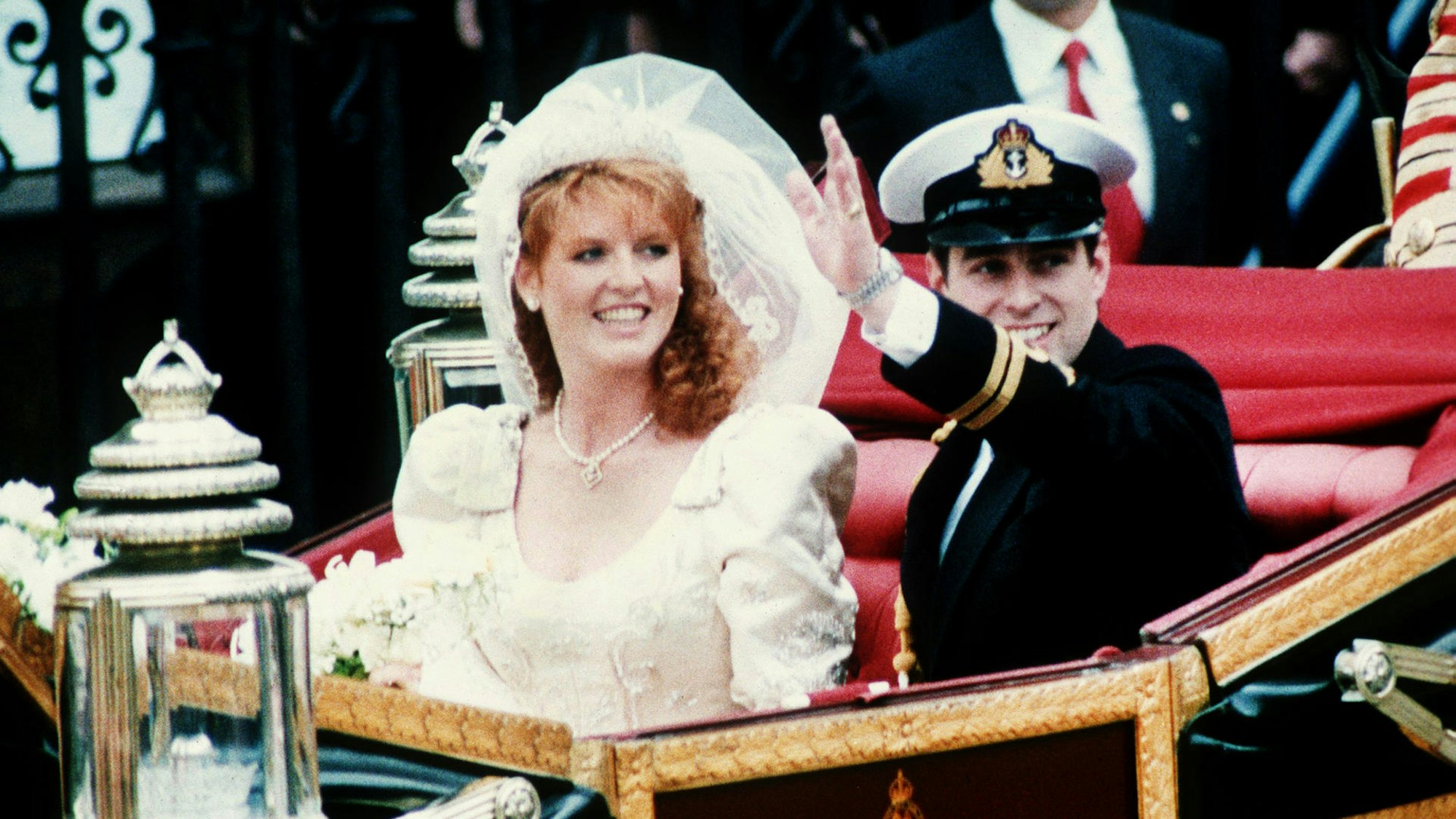 Sarah „Fergie“ Ferguson und Prinz Andrew heiraten 1986.