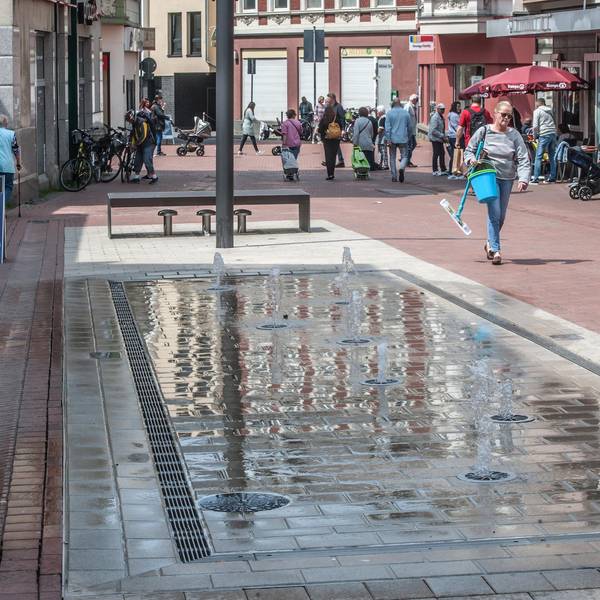 leverkusen-bahnhofstrasse-Brunnen-ALF_8837