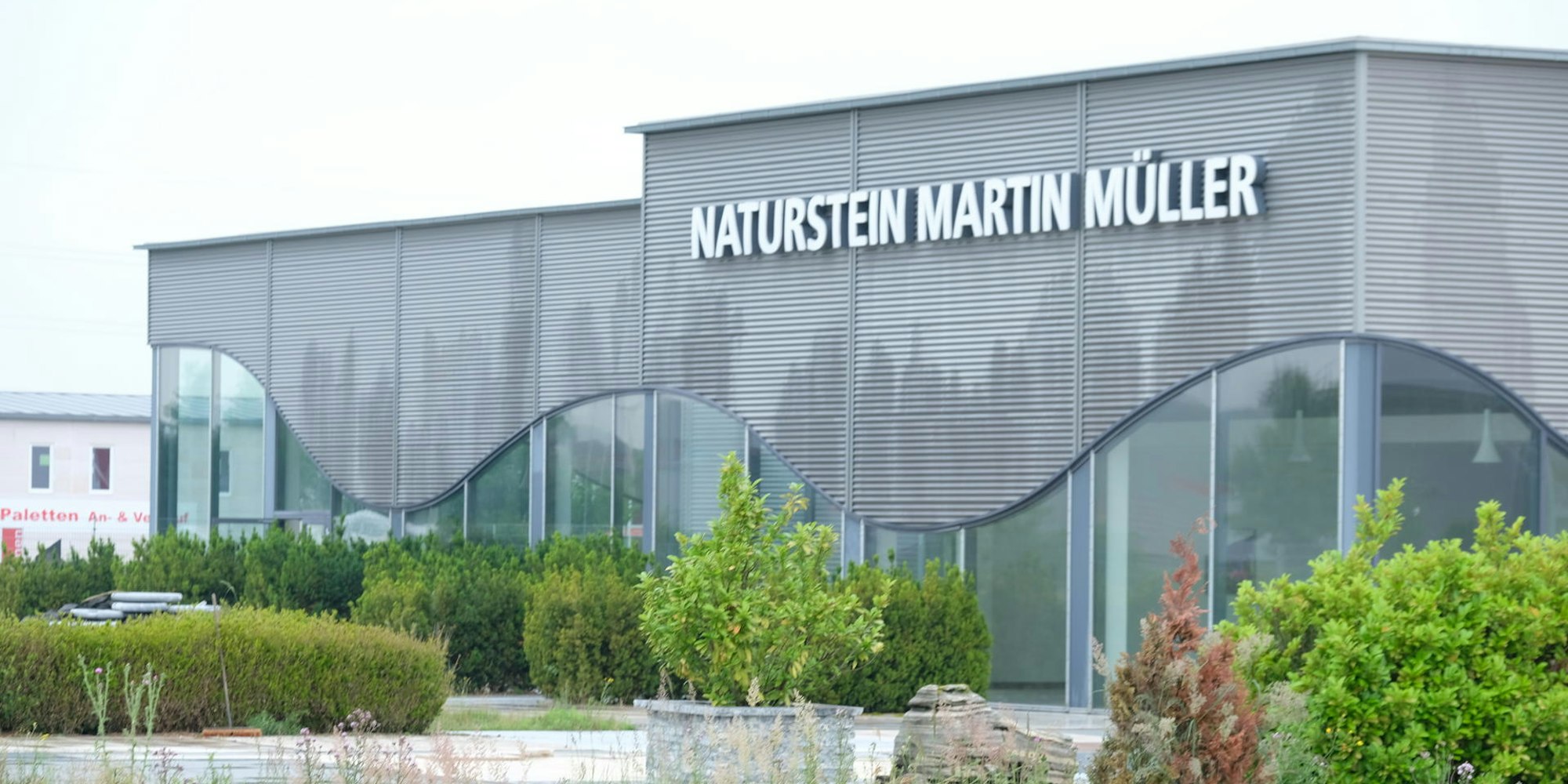 Halle versteigert1
