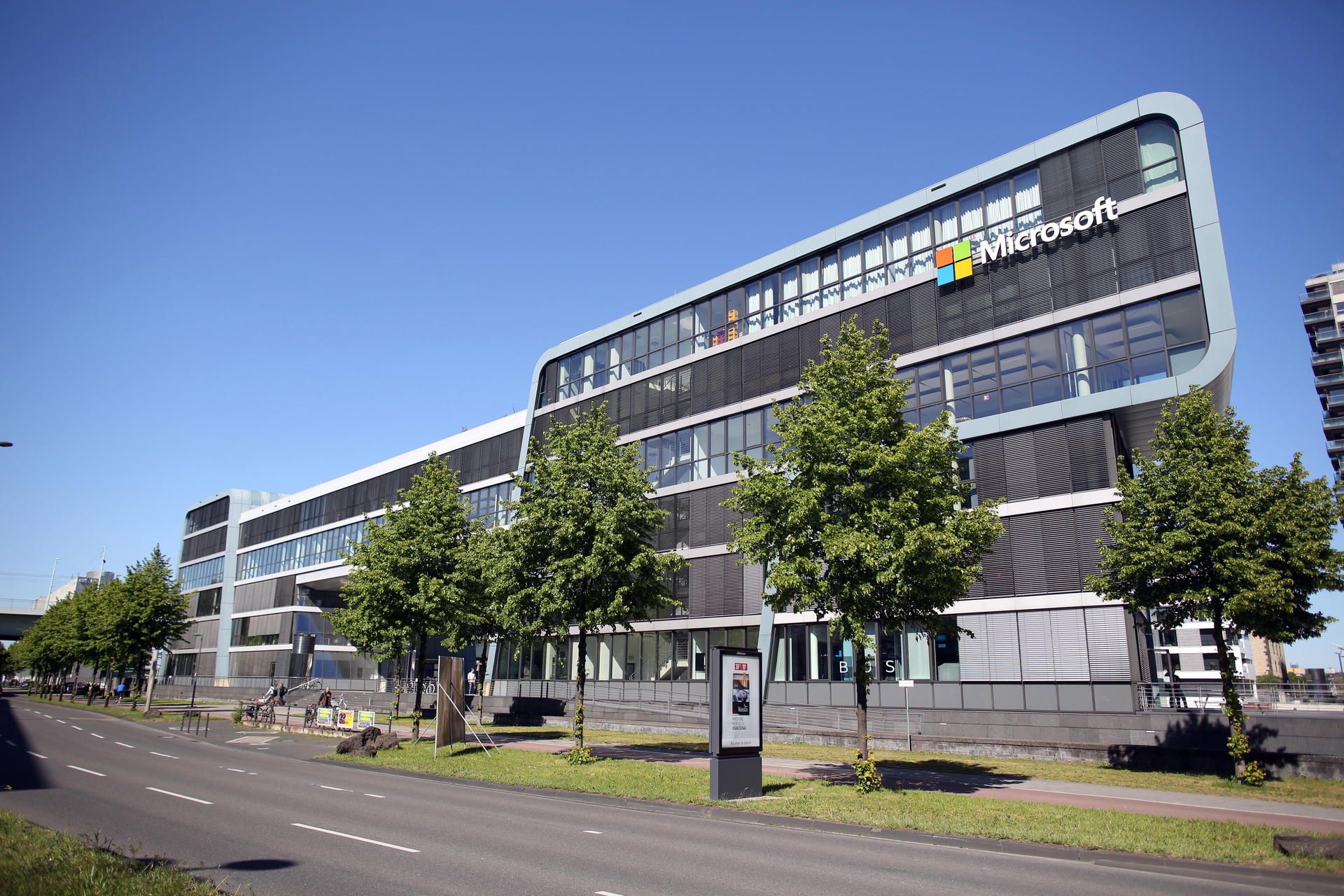 nab190515_Microsoft_02