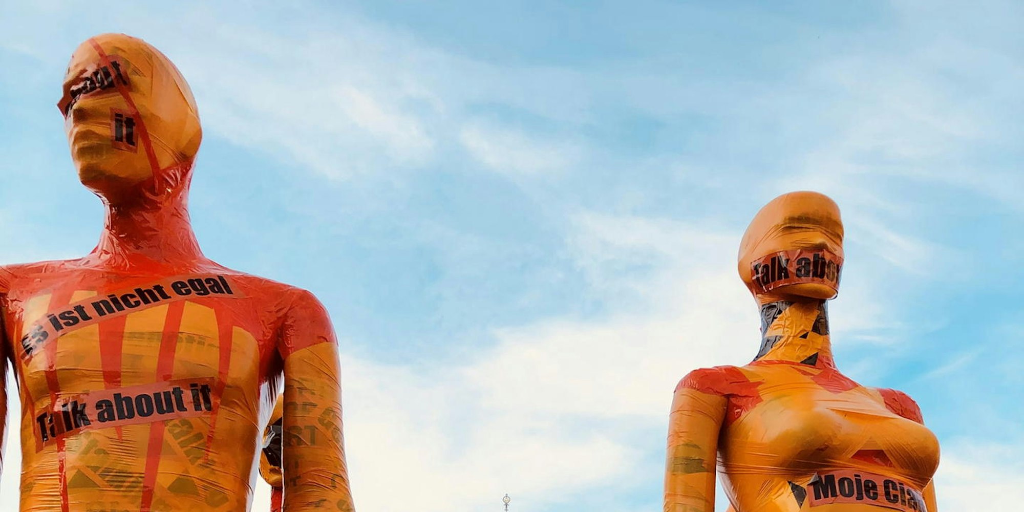 Bonn_Dennis_Meseg_Broken_jr_2