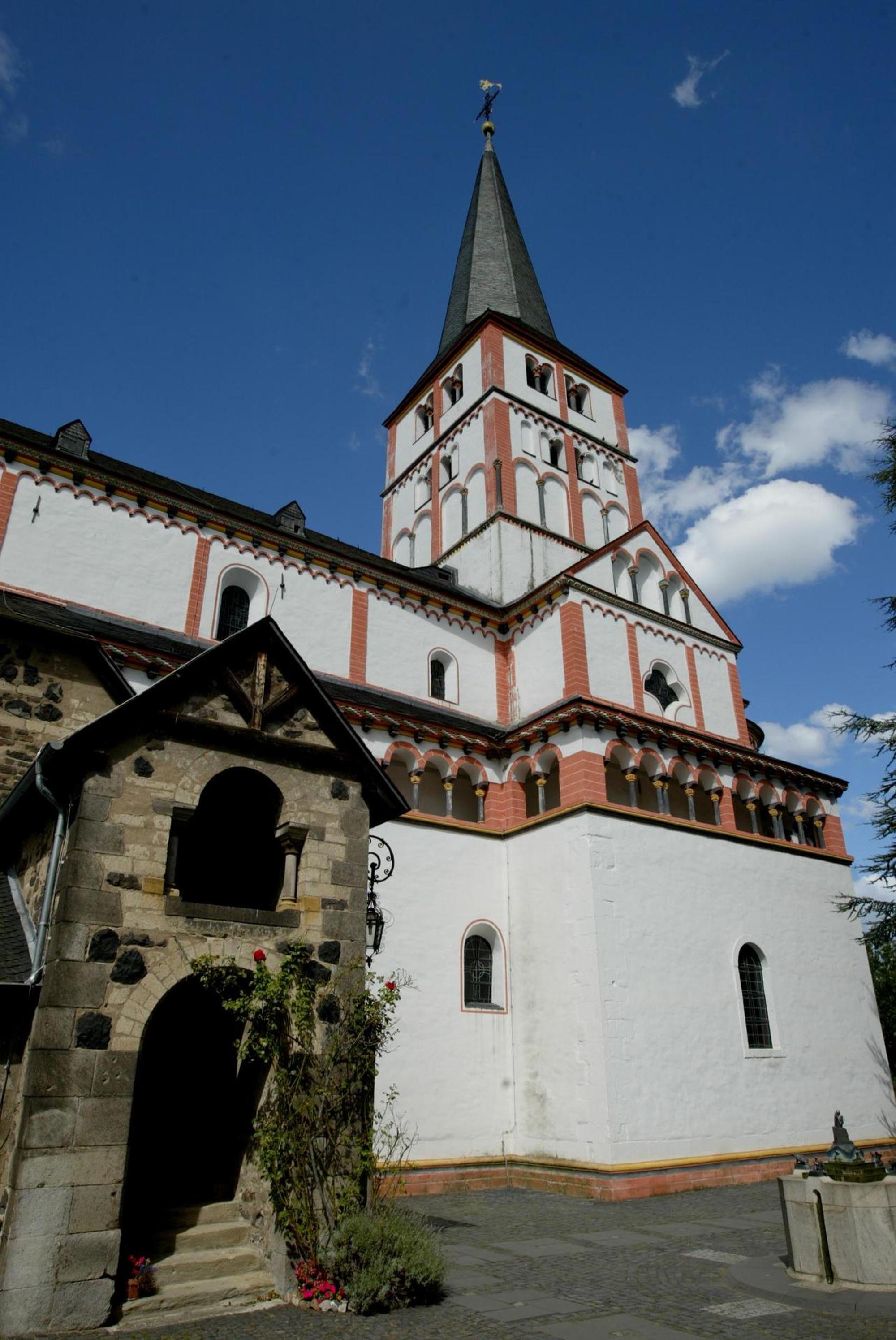 digas-92772101_MDS-KR-2007-08-20-1Doppelkirche_Schwarz_Rhein._0004ad006ae486