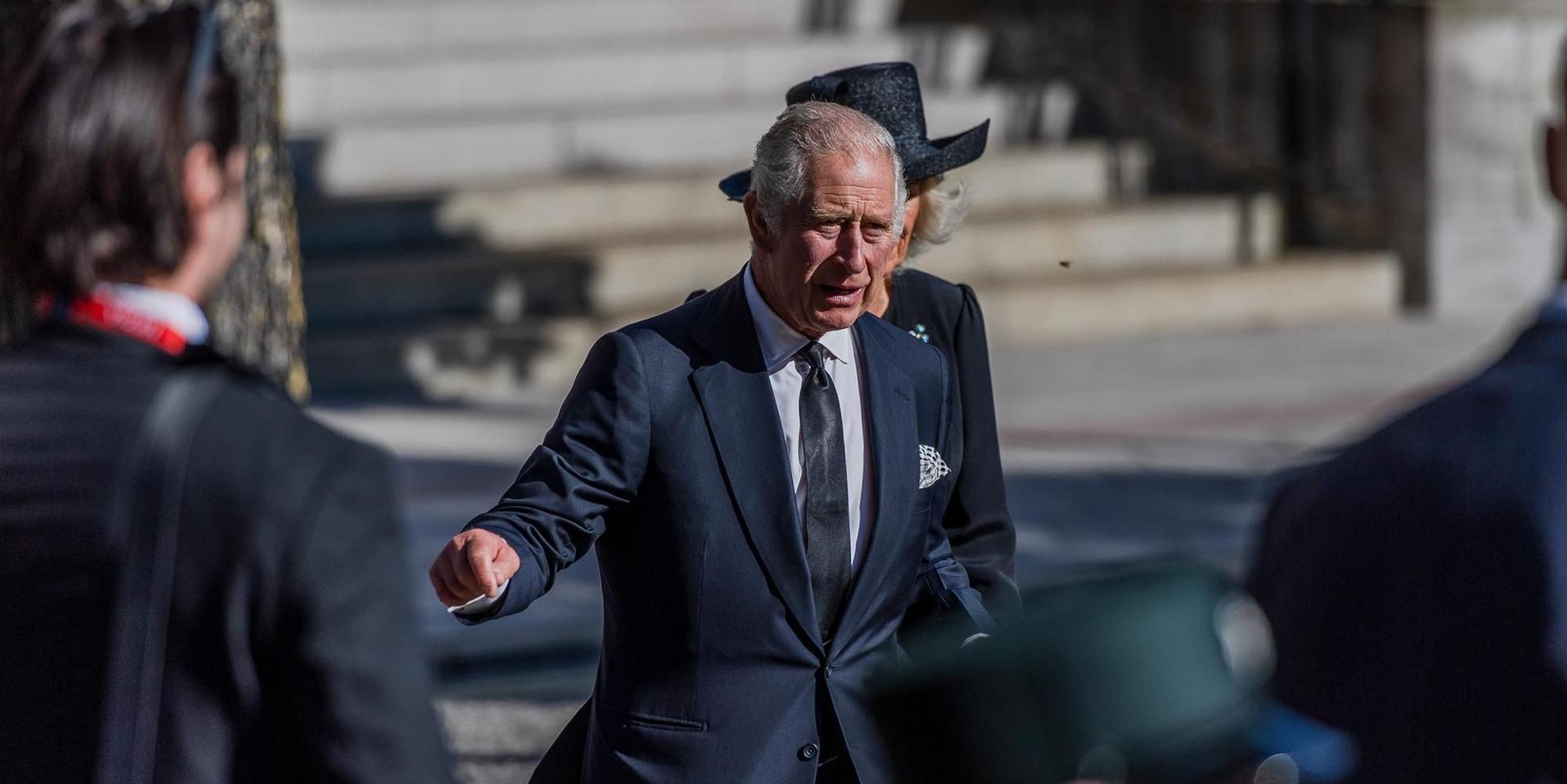 Charles III entlassungen 140922