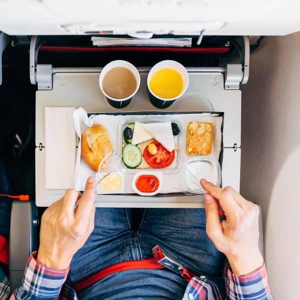 Essen und Getränke im Flugzeug Getty Images