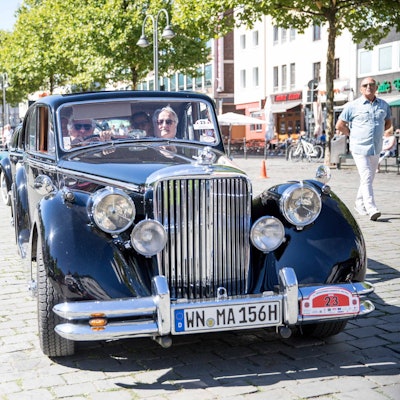 Oldtimer Ralley durch Köln
