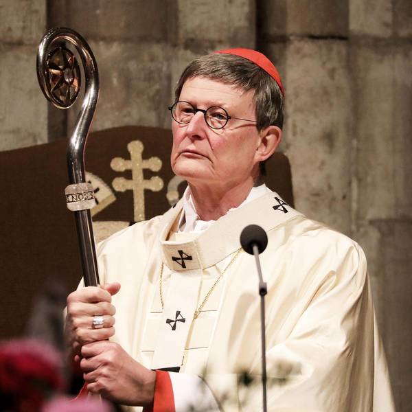 WOelki mit Stab in Kirche