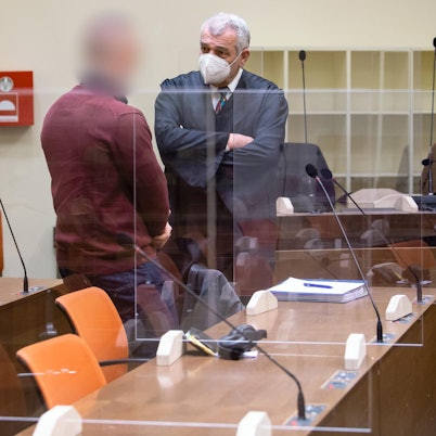 Polizist Hitlergruß dpa 200422