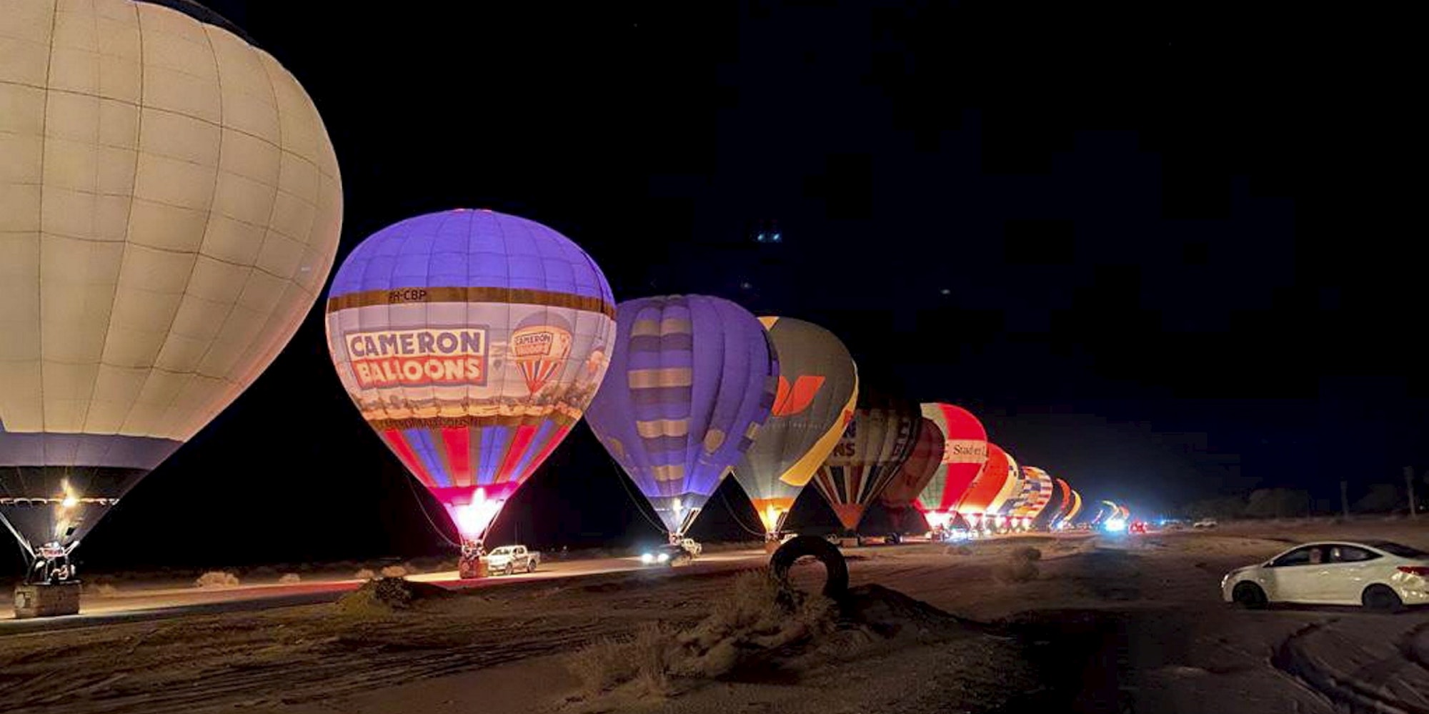 Ballone_in_der_Wüste1