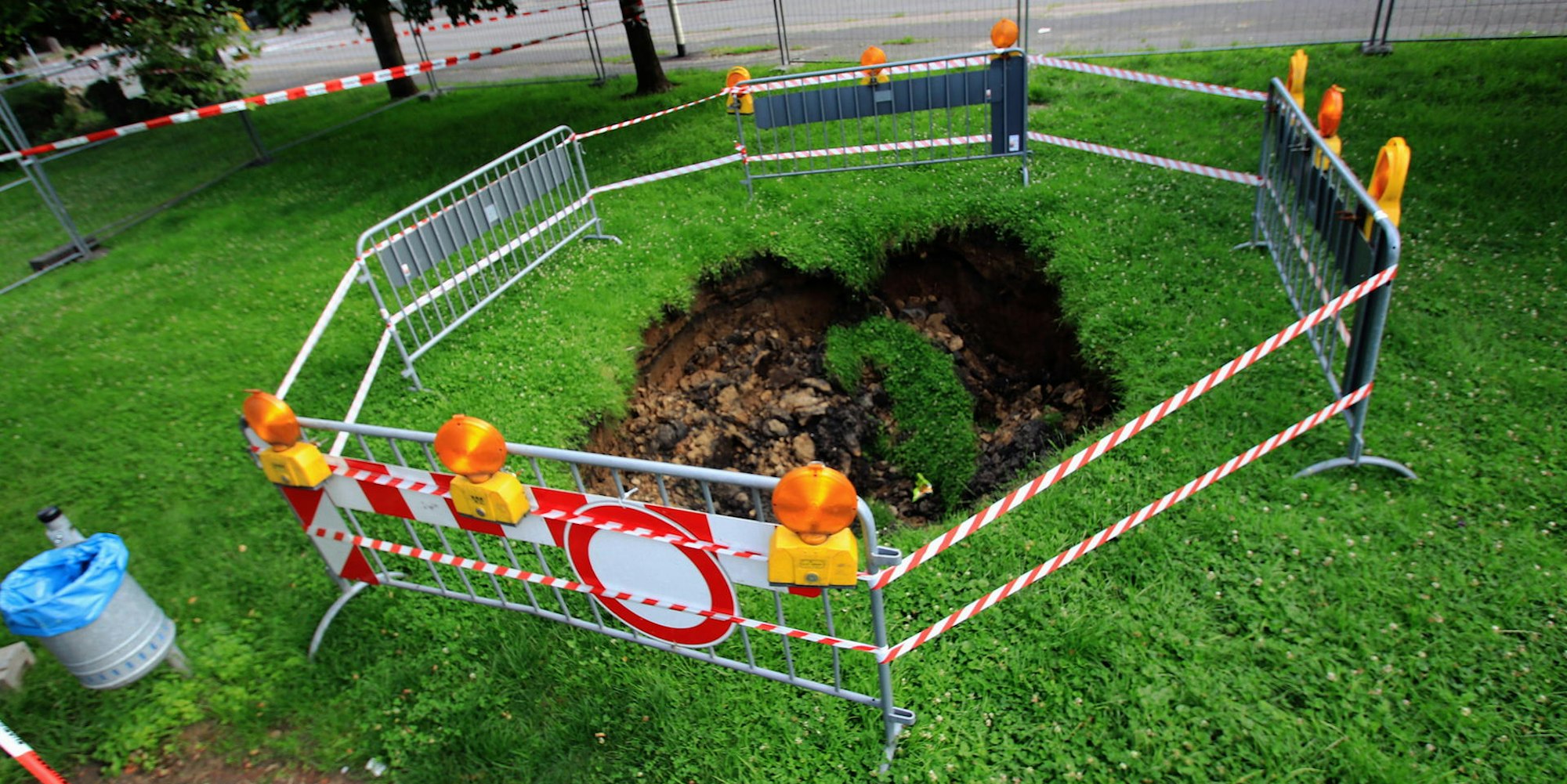 Frechen Spielplatz Loch