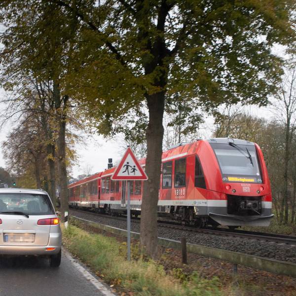 20191113-Symbolfoto-RB_25-Autoverkehr-gie-002