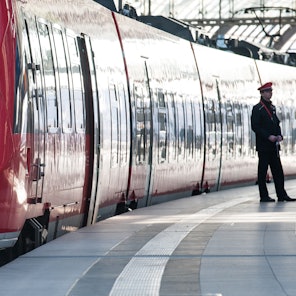 Eine Regionalbahn der Deutschen Bahn. (Symbolbild)