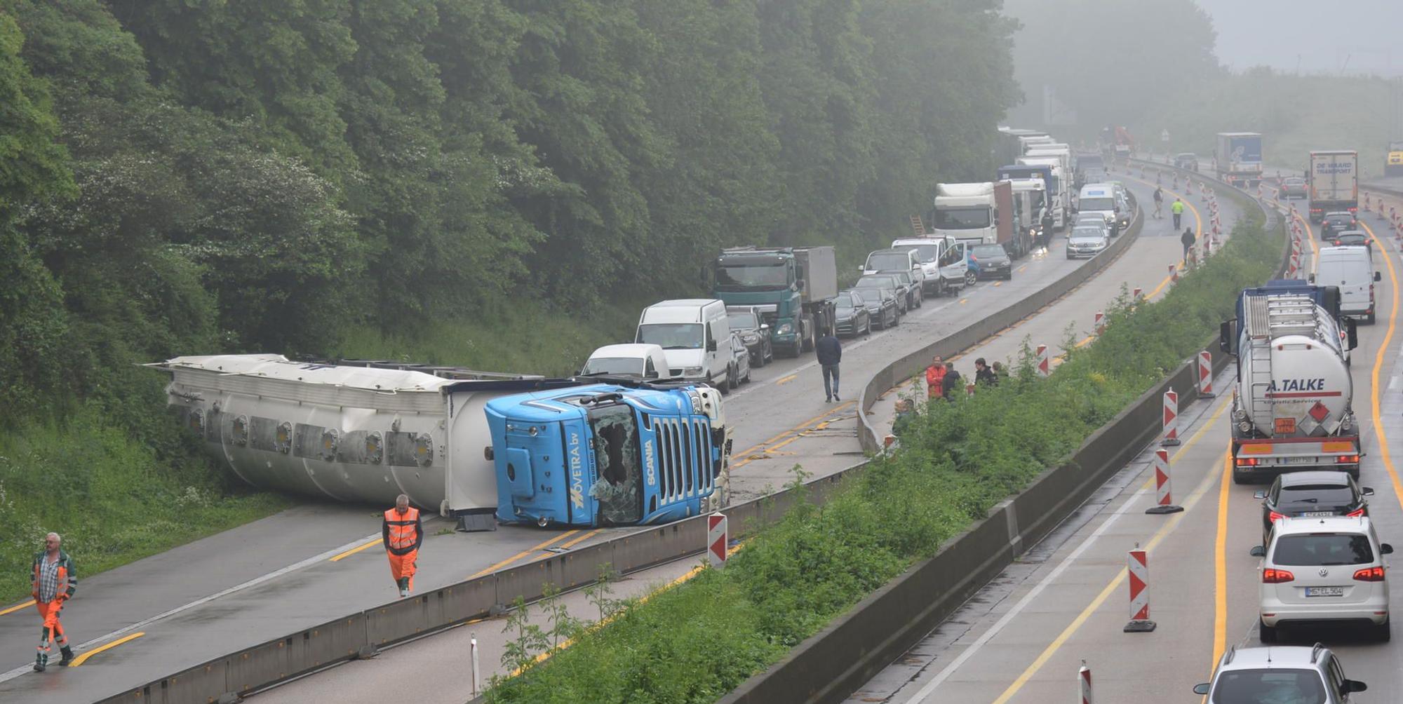 Stau-A61-Unfall