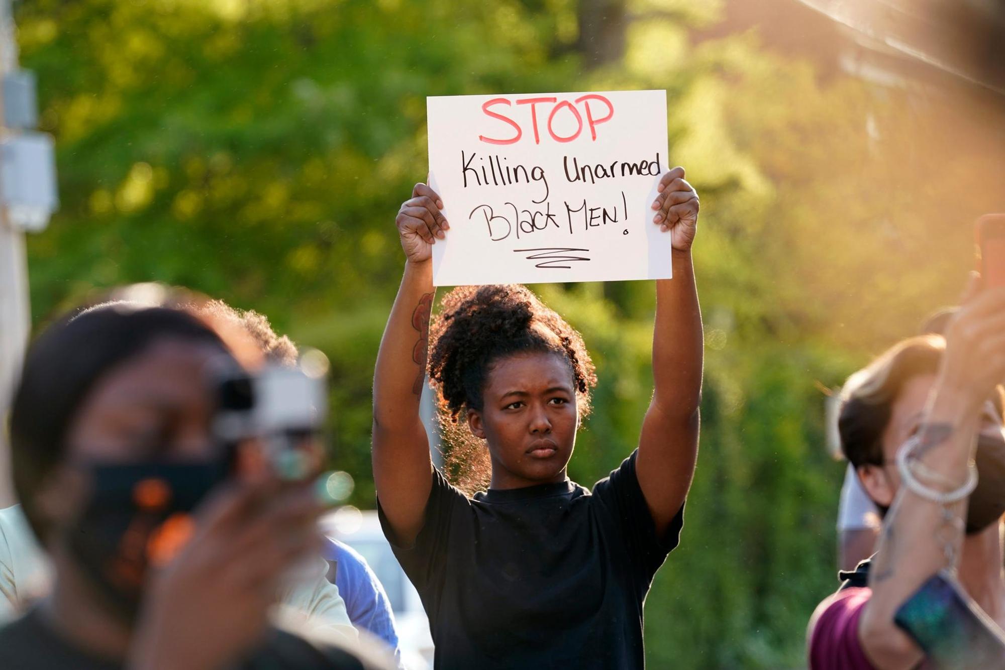 Protest Elizabeth