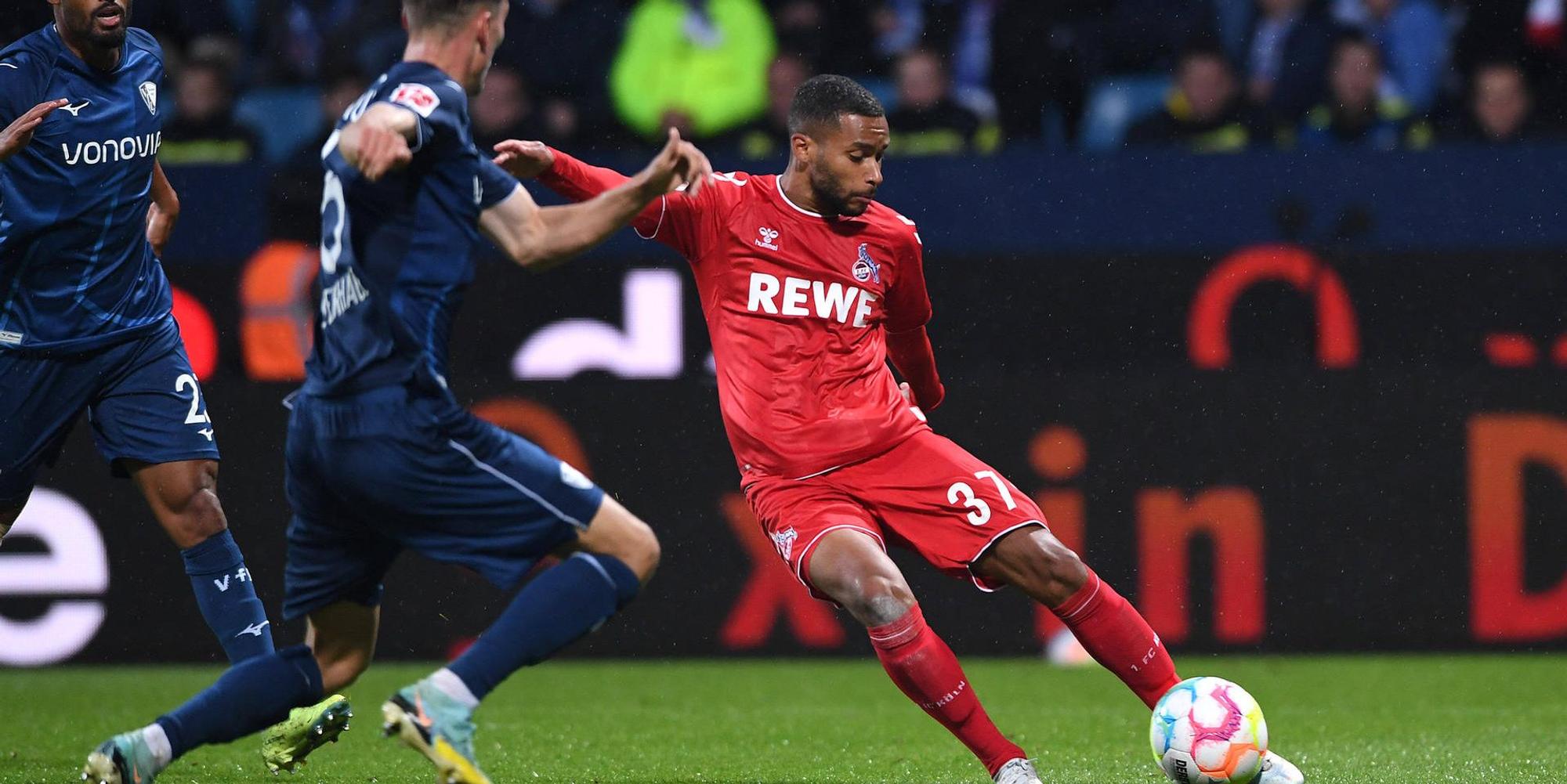 Torschuss durch Linton Maina