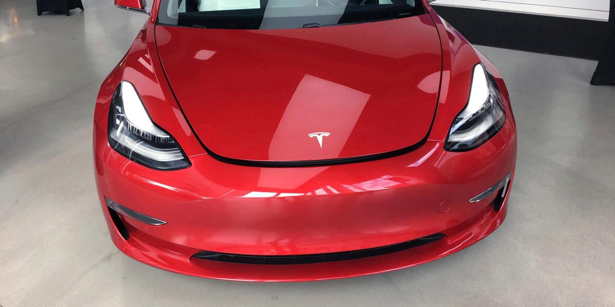 Tesla Rekord 030422