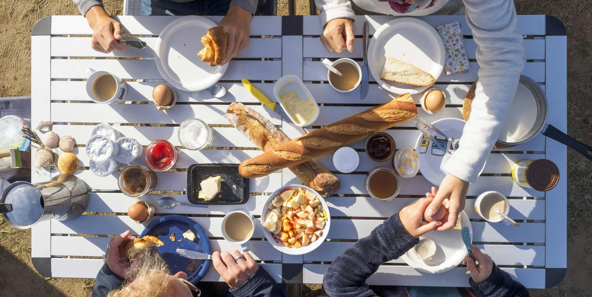 Frühstückstisch_oben_imago