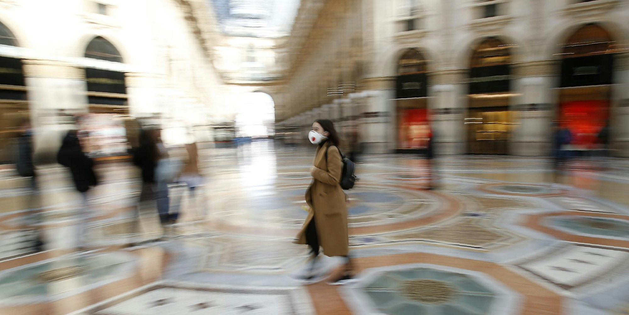 130768600 corona lombardei