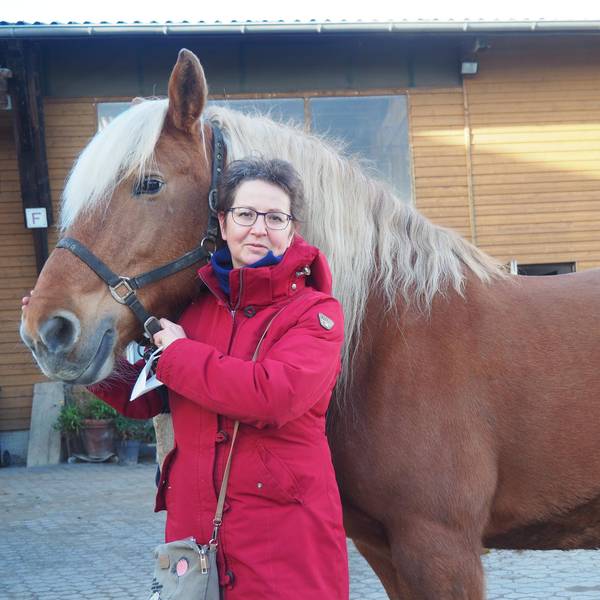 sues Reiten 2 Martina Wagner und Tania